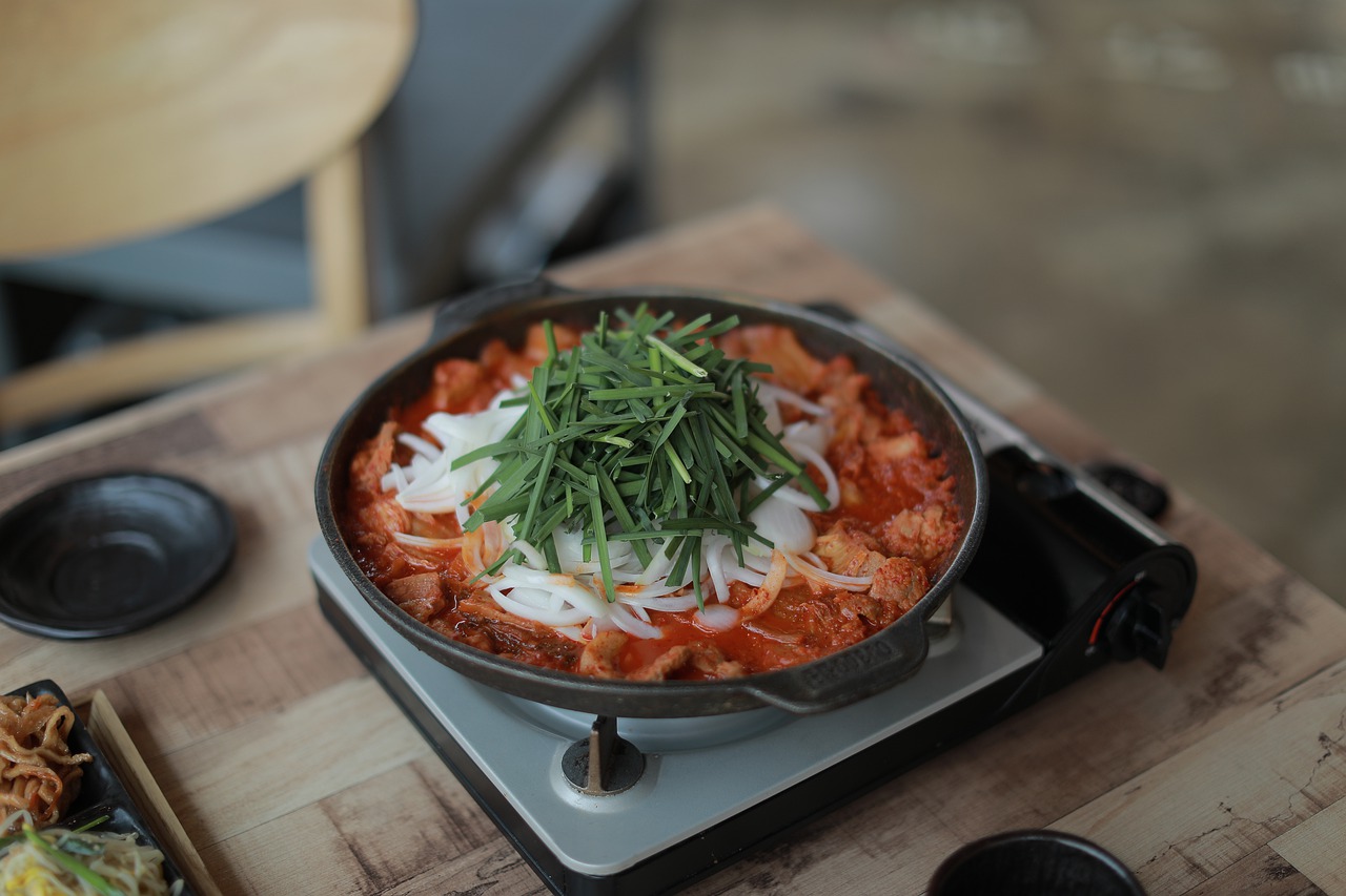 Top 9 Món Ăn Ngon Đậm Đà Với Gia Vị Ẩm Thực Hàn Quốc